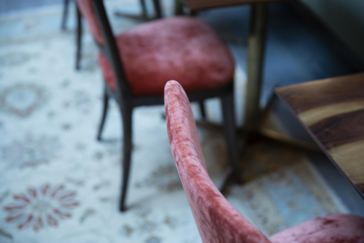 Maison Breguet Paris Exterior foto Detail of a chair
